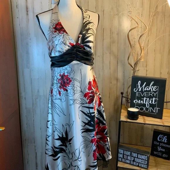 Speechless | Dresses | Speechless Satin Floral Halter Dress Size 1 |  Poshmark